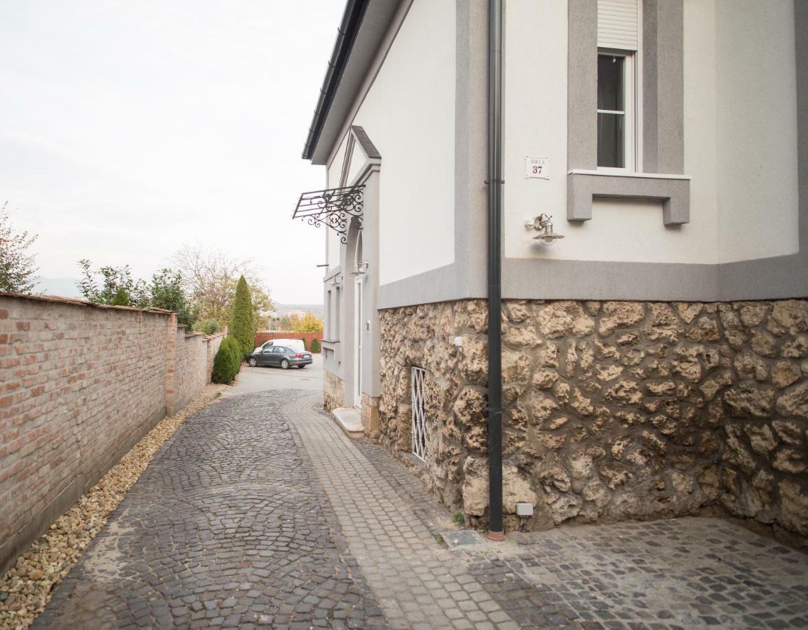 Deakvilla37 Apartman Eger Extérieur photo